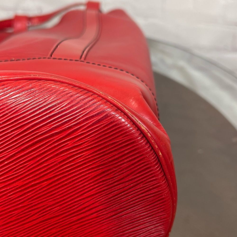 LOUIS VUITTON Epi Randonnee GM Castillan Red. Big Roomy Backpack. - Picture 9 of 17